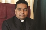 Priest seeks kidney donor